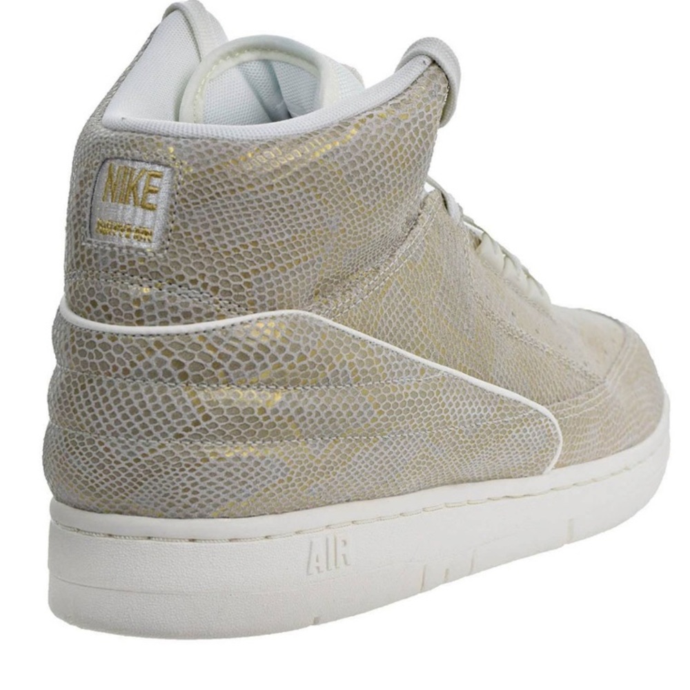 Nike | Air Python PRM Sail/Metallic Gold | Sz 7.5